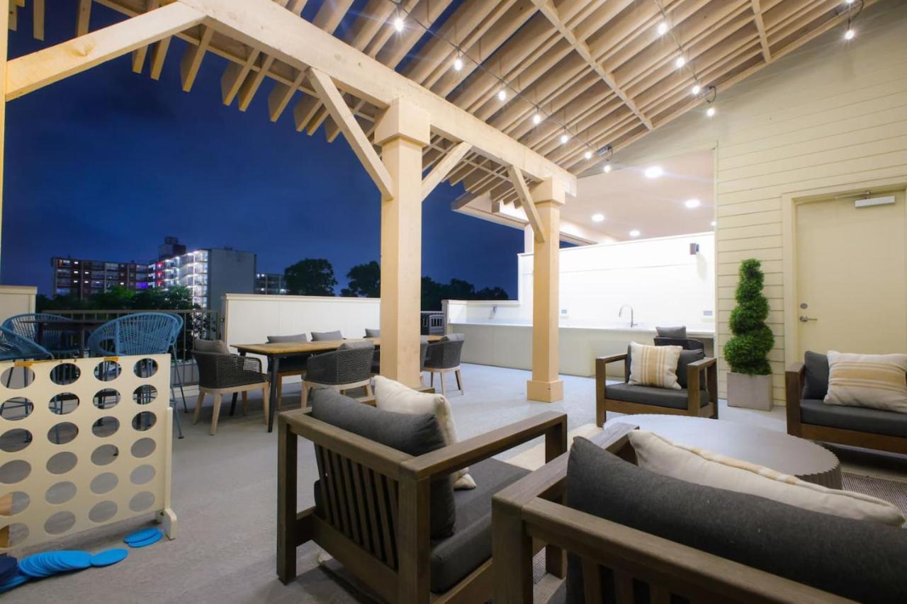 Cozy 2br-w Parking, Near Rvrwalk, Dome & Conv Ctr San Antonio
