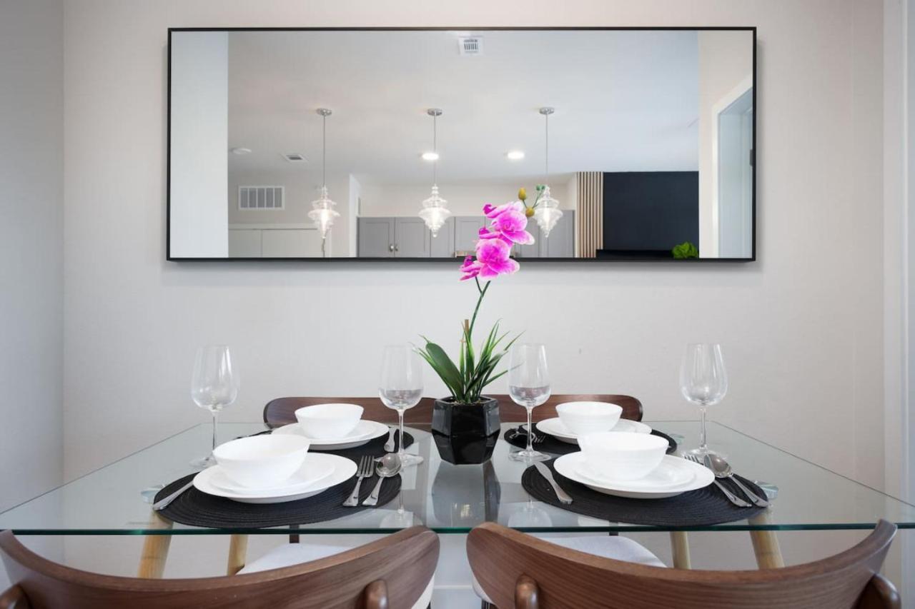 Cozy 2br-w Parking, Near Rvrwalk, Dome & Conv Ctr