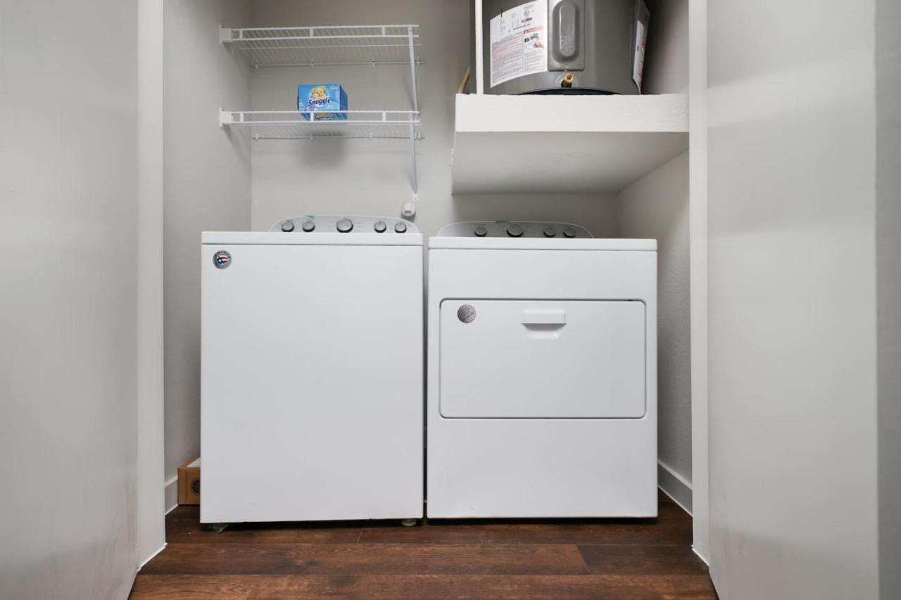 Apartment Cozy 2br-w Parking, Near Rvrwalk, Dome & Conv Ctr